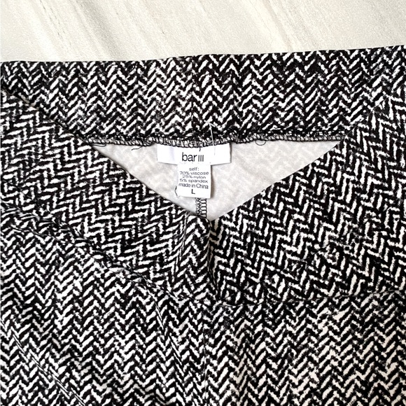 Bar III Stretch herringbone print legging -Size L - Picture 3 of 3